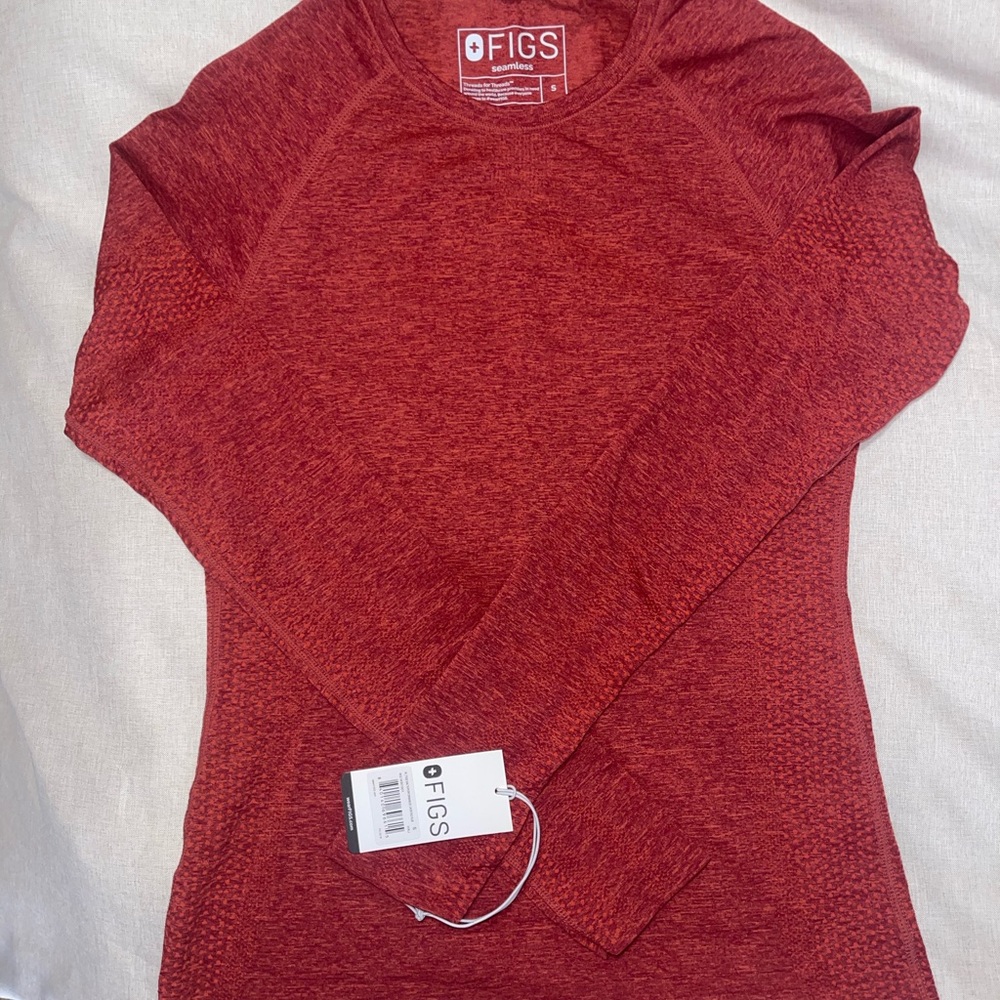 Figs Women's Long Sleeve Tee in Heathered Rust